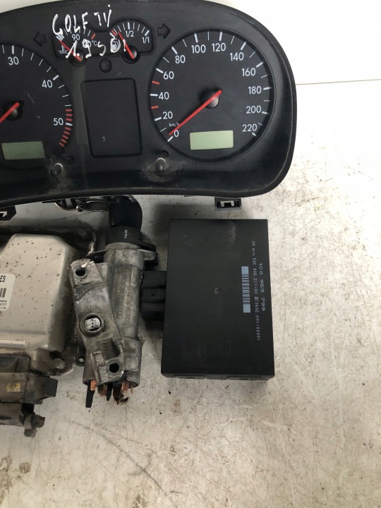 CONTRÔLEUR KIT DE DÉMARRAGE VOLKSWAGEN GOLF IV 1.9 SDI 038906012ES