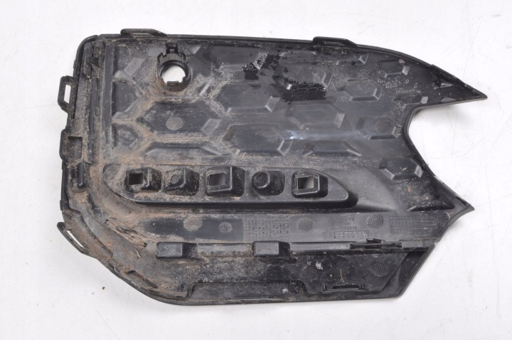BMW U06 GRILLE CALANDRE PARE-CHOCS ARRIÈRE MODULE 8080936