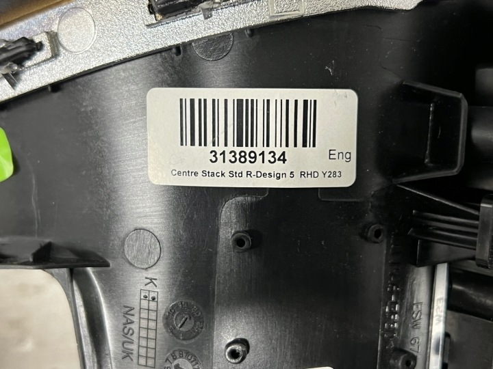 PANNEAU CLIMATISATION RADIO CHÂSSIS 31389134 VOLVO V60 I LIFT S60 II