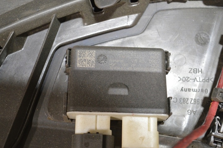 PARE-CHOCS ARRIÈRE VOLKSWAGEN VW TOURAN III PDC COMME NEUF COMPLET 5TA807421