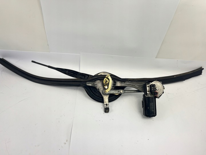 MÉCANISME PETIT MOTEUR ESSUIE-GLACES AVANT VITRES MERCEDES W124 E-KLASA 1993-