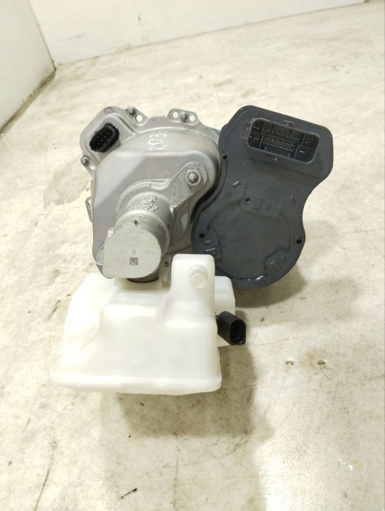 PORSCHE TAYCAN 9J1 2022 SERVOS FREINS