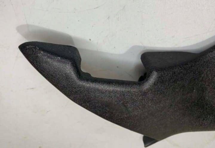 MERCEDES-BENZ W123 PROTECTION PLASTIQUE SIÈGES NOIRE 2,3-SERIA