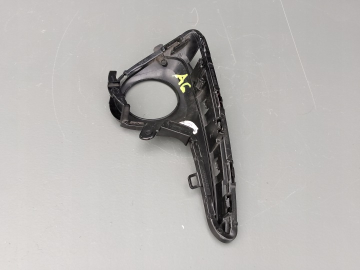 TOYOTA YARIS III 3 2017- GRILLE PARE-CHOCS GAUCHE AVANT 52040-0D140 ÷