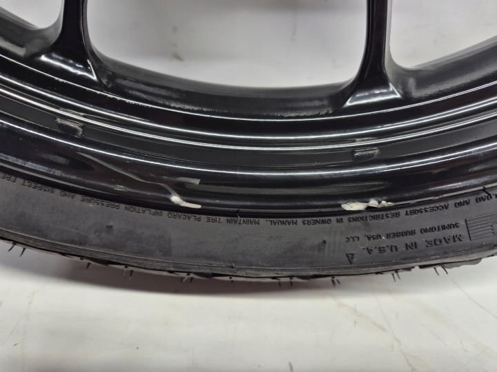 INDIAN FTR 1200 KOLO PNEU JANTE AVANT 120/70-19