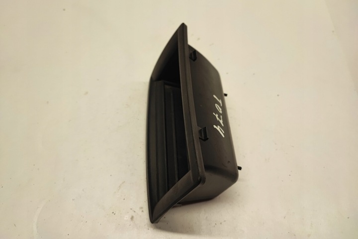 BOÎTE À GANTS BMW 1 (F20) 9212487 1.6L GASOLINE 125KW 2011
