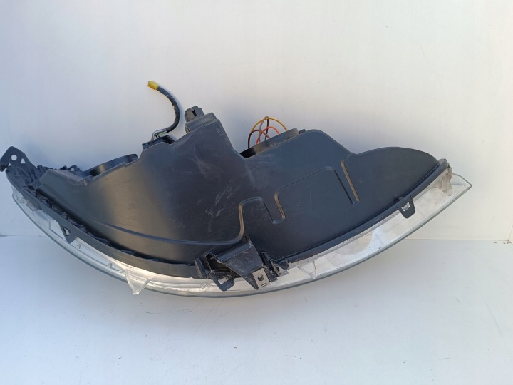 FORD FIESTA MK6 PHARE DROITE AVANT AVANT EUROPE 6S61-13W030-CD