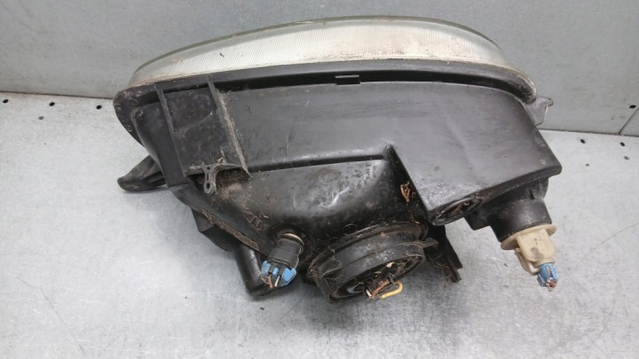 PROJECTEUR GAUCHE OPEL CORSA B 93-00R 1.0B