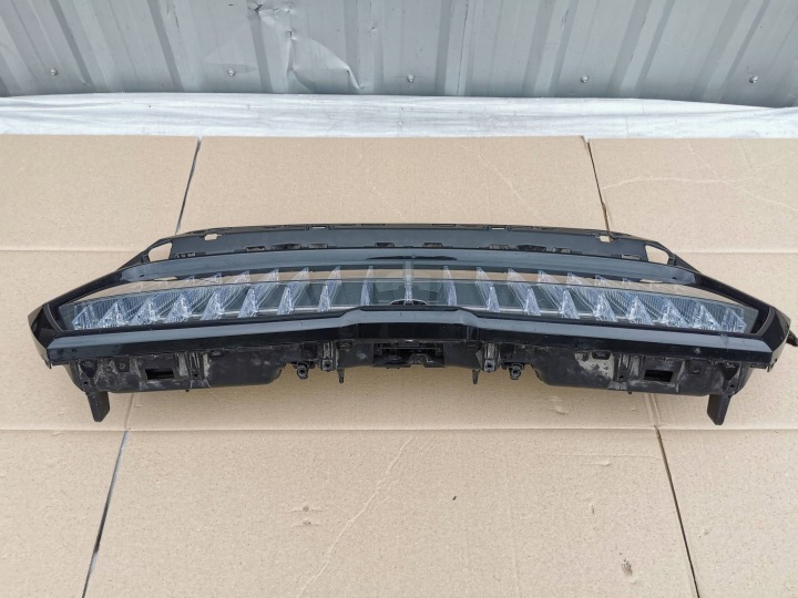 SKODA ENYAQ IV 5LA SPORTLINE 20-25 GRILLE CALANDRE PHARE AVANT LED 5LA941107A