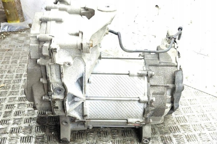 PETIT MOTEUR RÉSERVOIR LAVE-GLACES VW ID.5 (E39) 12E010001B ÉLECTRIQUE 2021