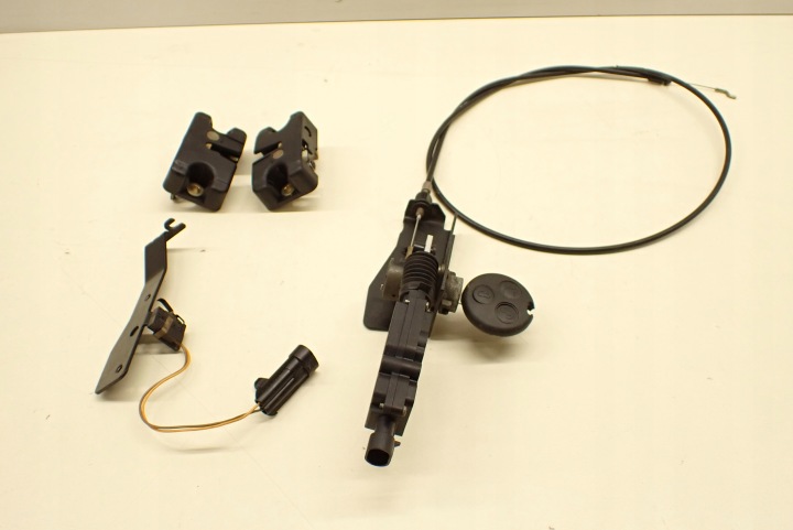 SERRURE VERROU SERVOMOTEUR CLÉ COUVERCLES DE COFFRE COUVERCLES DE COFFRE SMART FORTWO 450 CABRIO ENSEMBLE