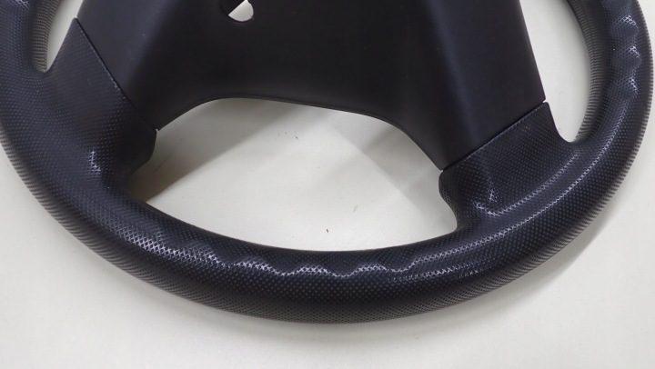 VOLANT TOYOTA AYGO I 05-12R GS12001840 EN BON ÉTAT