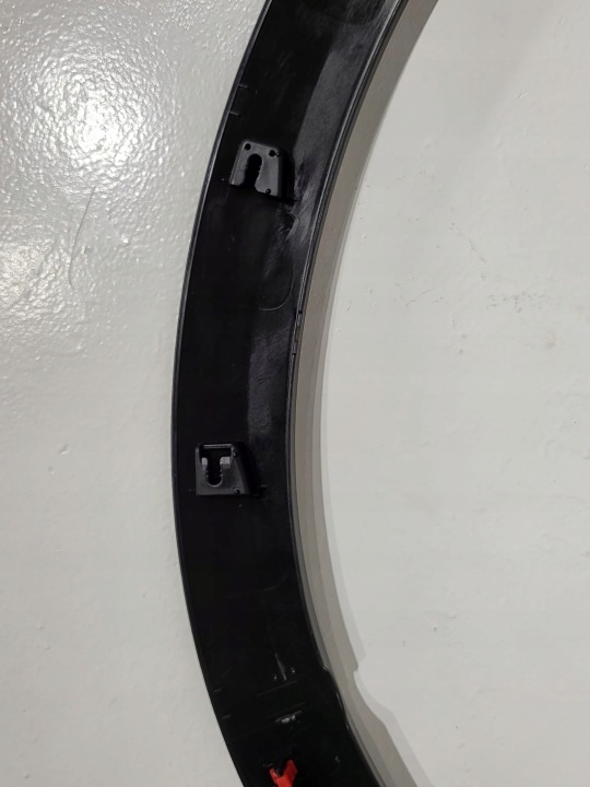 MITSUBISHI ECLIPSE CROSS LISWA SUR AILE DROITE AVANT 7400A740
