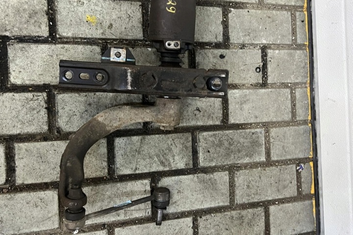 ACTIF STABILISATEUR LAND ROVER DPLA5E485AD 2014