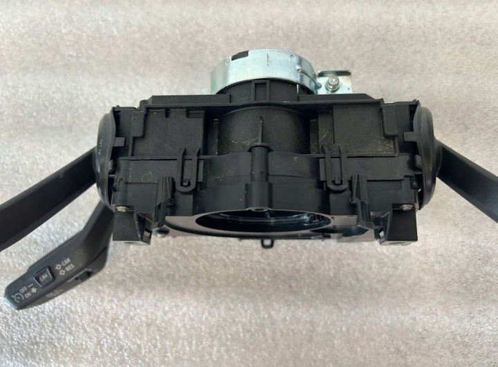 COMMUTATEUR COMPOSITE AUDI 4N0907129NJ