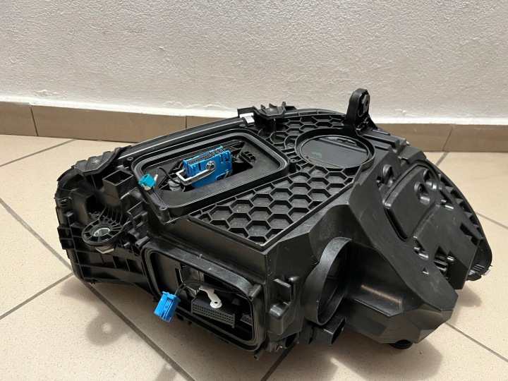 PHARE AVANT GAUCHE MERCEDES C CLASSE W206 DIGITAL LIGHT LED A2069067903