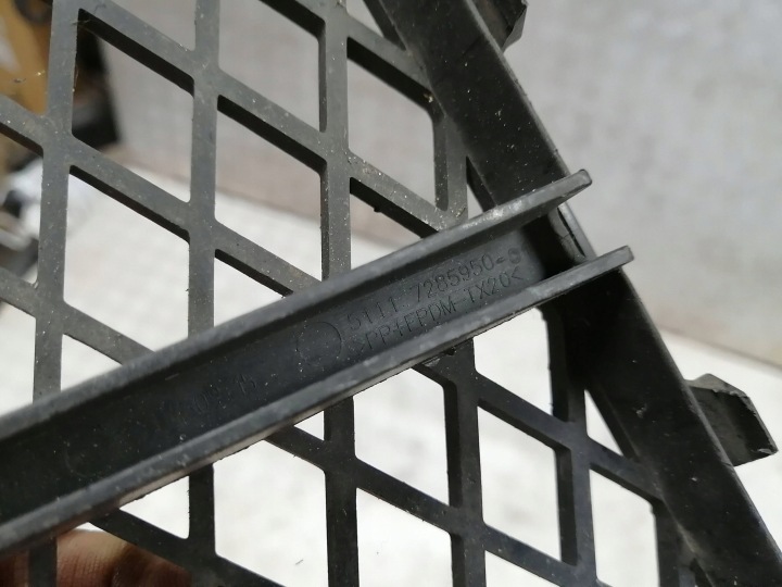 WW BMW 5 F10 F11 GRILLE PARE-CHOCS AVANT CENTRALE 51117285950