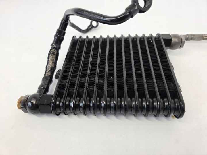 TRIUMPH THRUXTON 900 16ROK RADIATEUR HUILES