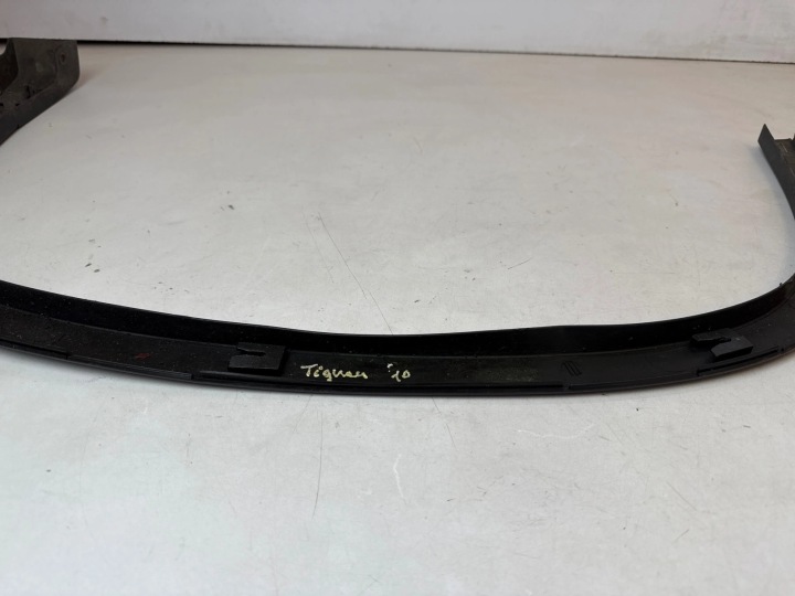 MOULURE GARDE-BOUE DROIT AVANT AVANT VOLKSWAGEN TIGUAN I 5N