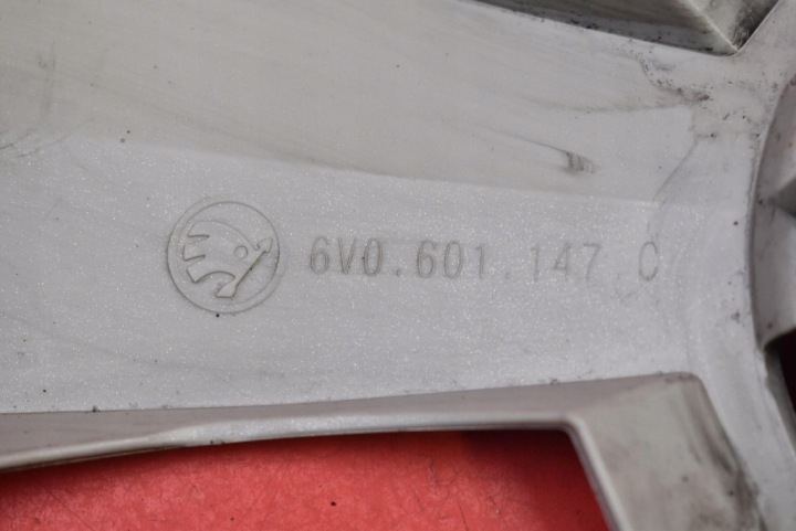 CHAPEAU 15″ 6V0601147C SKODA RAPID 1 I 12-17