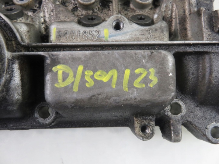 COUVERCLE DE SOUPAPES VOLVO S40 I 1.6 1001852