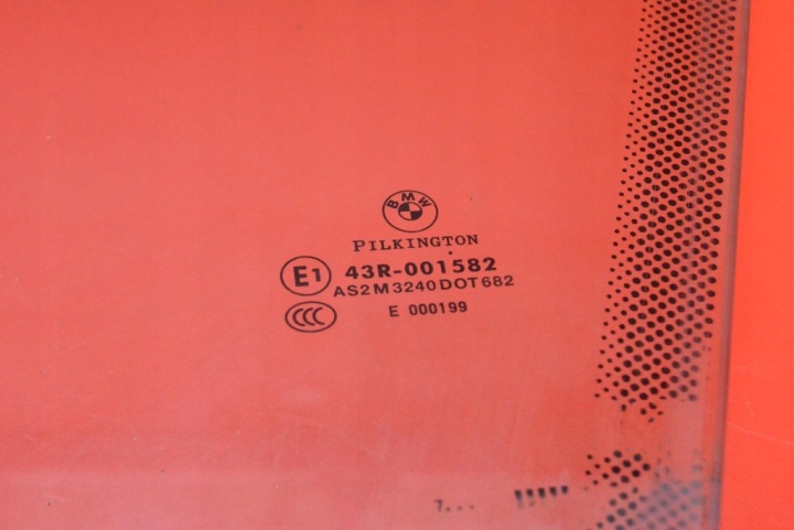 GLACE LATÉRALE GAUCHE AVANT AVANT BMW E81 3D LIFT 07-12