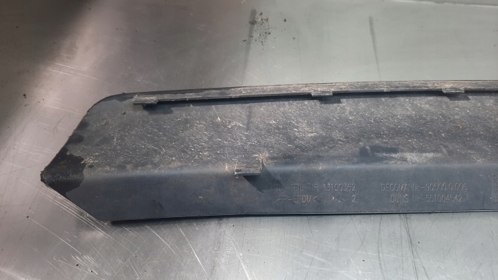 OPEL VECTRA C UNIVERSEL MOULURE DOUBLURE PARE-CHOCS ARRIÈRE 13100362