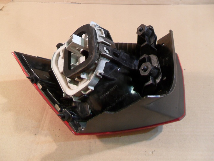 VW GOLF VII UNIVERSEL GAUCHE ARRIÈRE PHARE 5G9945095D