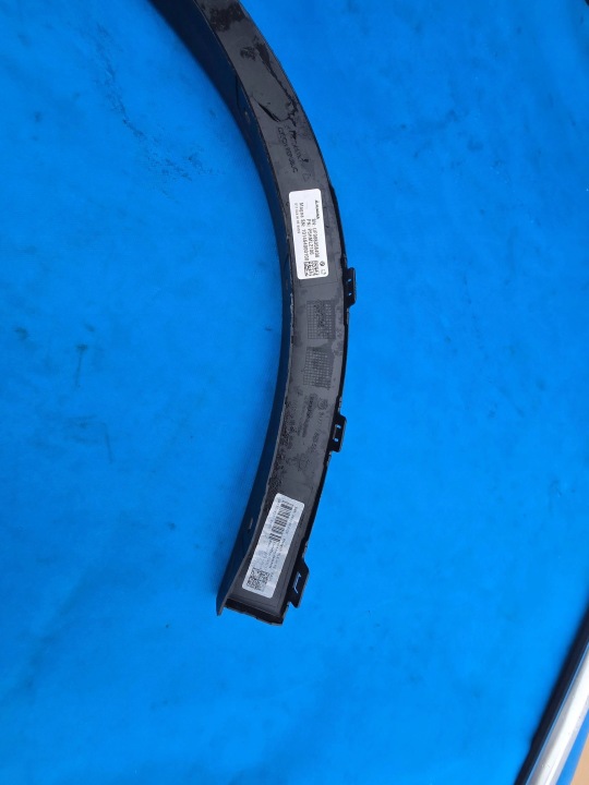 REVÊTEMENT MOULURE GARDE-BOUE ARRIÈRE CÔTÉ DROITE BMW X1 U11 9883564