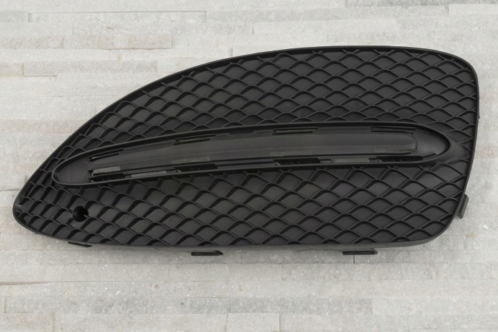GAUCHE GRILLE HALOGÈNE A2468852722 MERCEDES B W246
