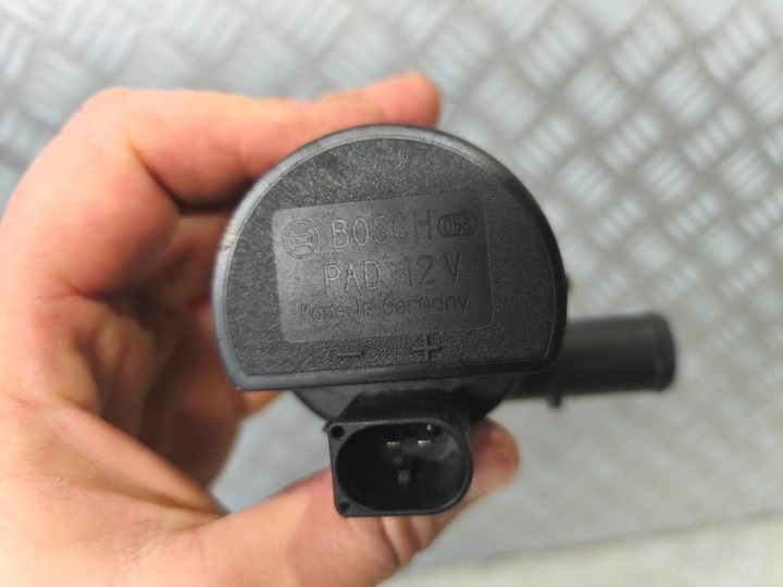 POMPE À EAU NISSAN X-TRAIL T31 RENAULT MEGANE II SCENIC LAGUNA 0392023015