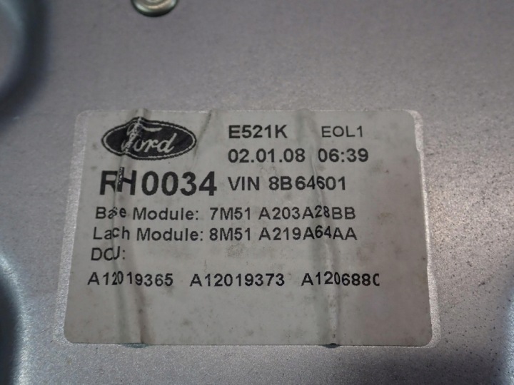 FORD FOCUS II MK2 UNIVERSEL 08-11 RESTYLAGE ÉLÉVATEUR VITRES AVANT DROIT 7M51A203A28BB