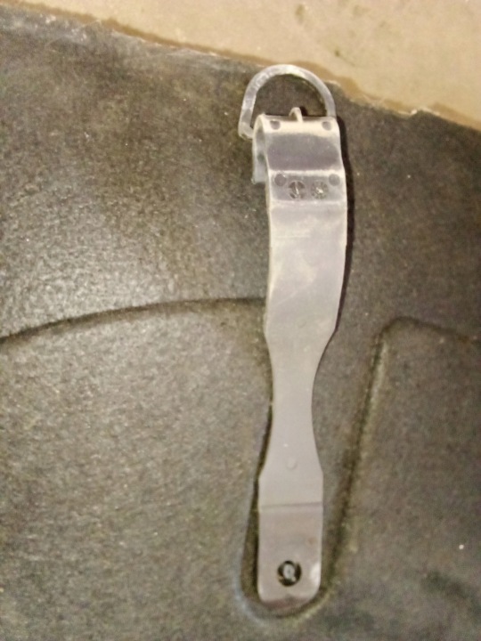 BMW PLANCHER COUVERCLES DE COFFRE 8225327