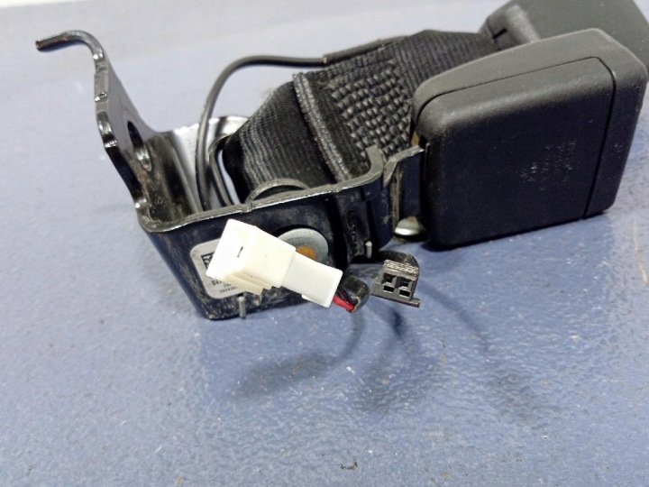 BMW X6 G06 AGRAFE AGRAFE COURROIE ARRIÈRE 7435672
