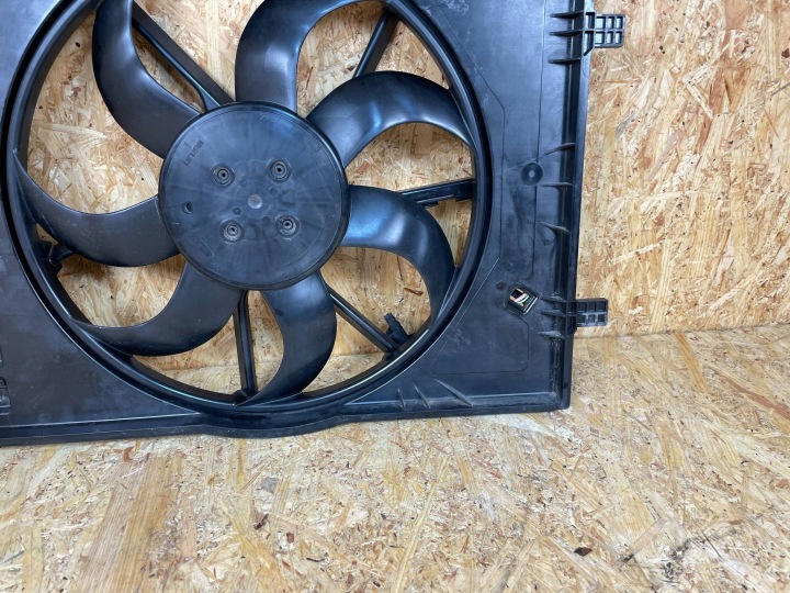 VENTILATEUR RADIATEURS CHÂSSIS VW SKODA SEAT AUDI 5Q0121205AP 5Q0121207BD