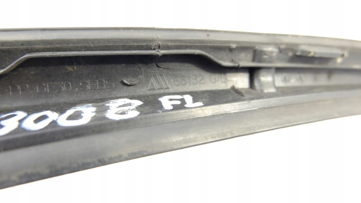PEUGEOT 3008 LIFT MOULURE PARE-BRISE GAUCHE