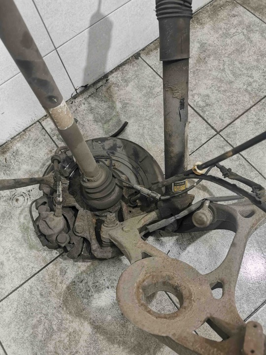 SUSPENSION DROIT ARRIÈRE MERCEDES-BENZ M (W164) 724524A 21750461 3.0L 150KW