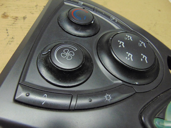 PANNEAU COMMANDE CONDUIT D'AIR CLIMATISATION PEUGEOT 807 EUROPE