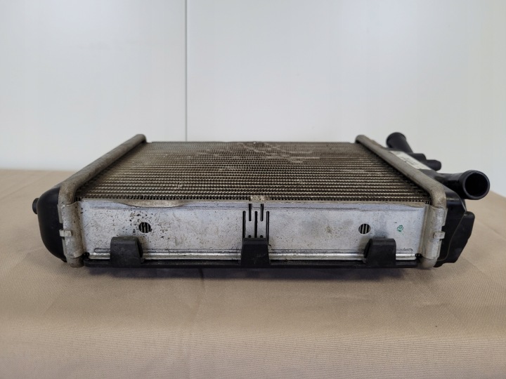AUDI RSQ3 83A SUPPLÉMENTAIRE RADIATEUR EAU 8K0121212D