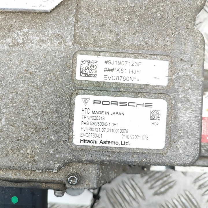 INWENTER PORSCHE TAYCAN 9J1901153D 33514132 420KW 2021