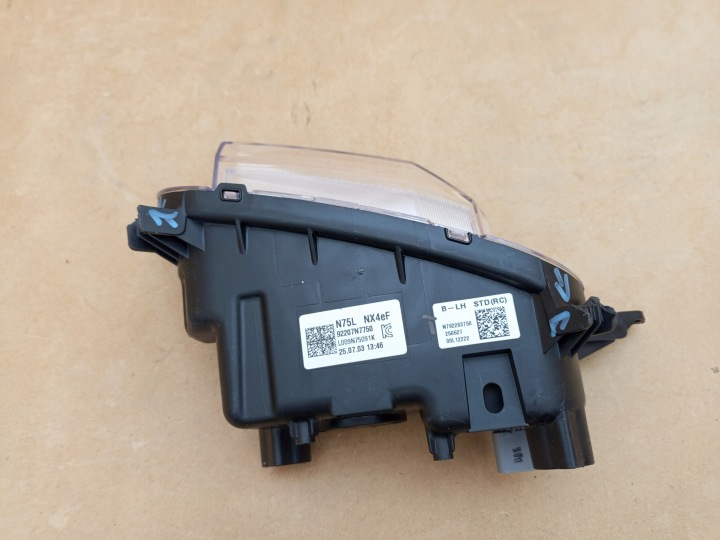 HYUNDAI TUCSON 4 IV 2024- LIFT PHARES ANTIBROUILLARD LED FJD DROIT 92208-N7550
