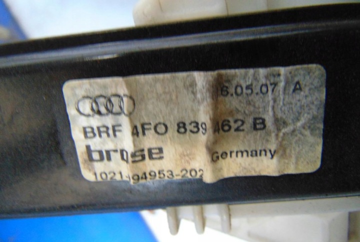 AUDI A6 C6 2.7TDI V6 BERLINE 5D QUATTRO ÉLÉVATEUR VITRES DROIT ARRIÈRE 4F0839462B