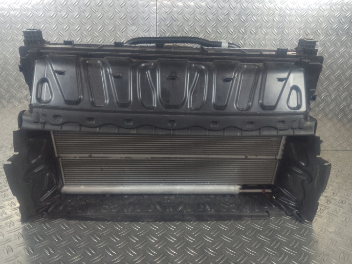 MERCEDES EQS W297 V297 COURROIE AVANT AVANT RADIATEURS A0999065602