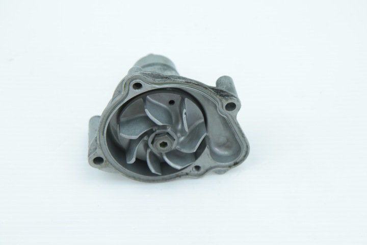 HONDA CBR 600 RR PC37-B 05-06 POMPE À EAU