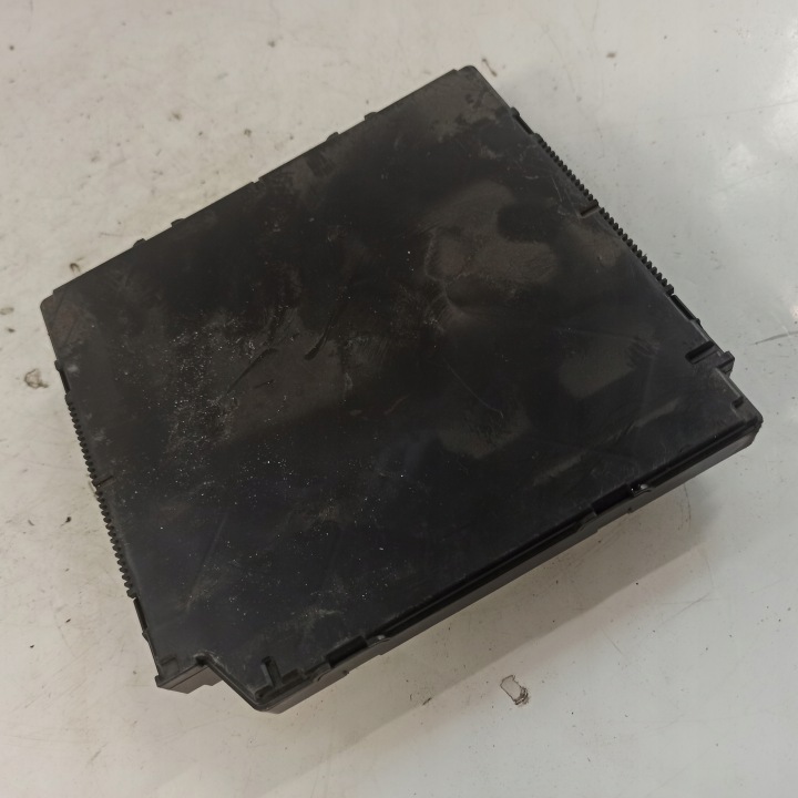 VOLKSWAGEN GOLF VI 6 MODULE CONFORT 5K0937086