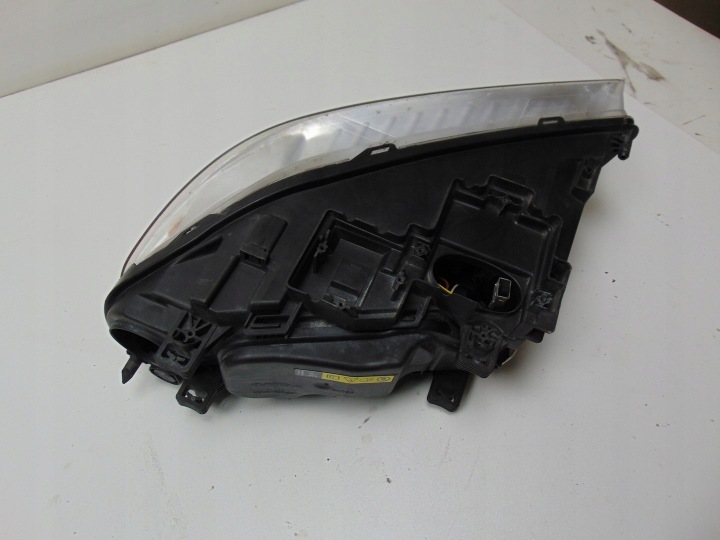 PHARE DROITE AVANT XÉNON VOLVO V70 III 31214348 EUROPE