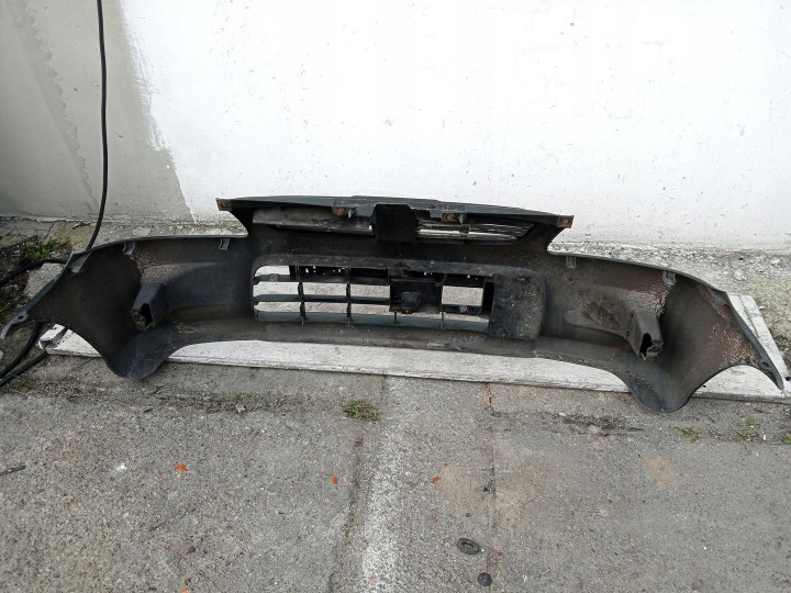 DAIHATSU MOVE II PARE-CHOCS AVANT G37