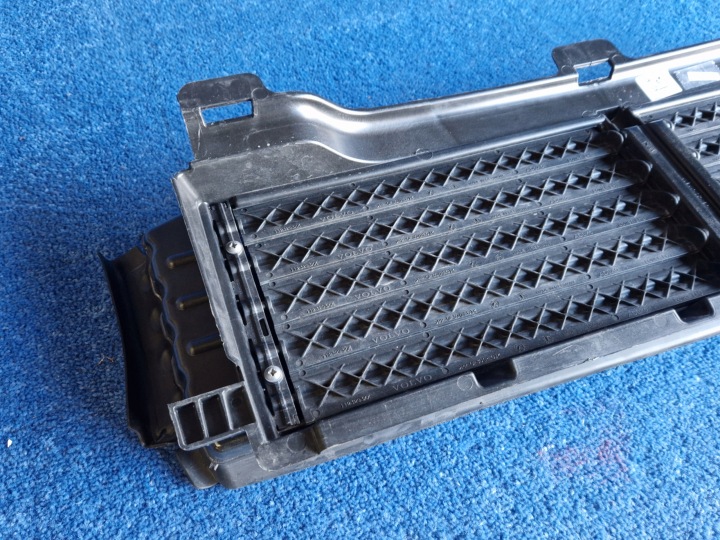 VOLVO S60 III V60 II VOLANT JALOUSIE AIR RADIATEUR 32296800