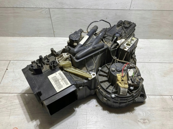 PEUGEOT EXPERT SCUDO II 2009 CHAUFFAGE ARRIÈRE VENTILATEUR