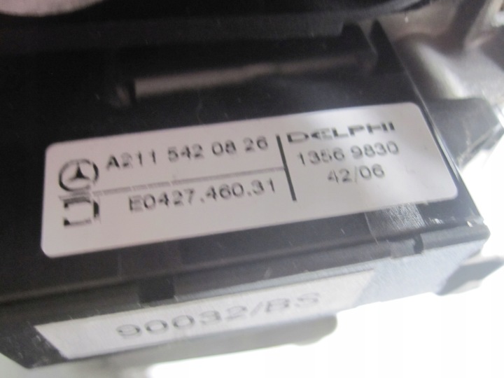 MERCEDES E CLASSE W211 LIFT 07R POMMEAU DE VITESSE INDICATEUR CHANGEMENTS VITESSE A2115420826
